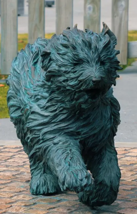 hairy maclary and friends sculpture tauranga